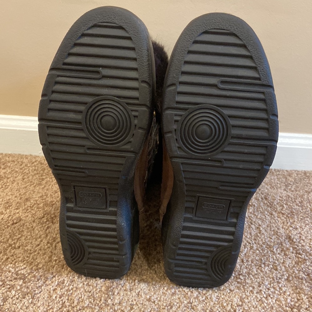 Excellent Condition. Never worn. Coach Fur Boots - Brown size 7.5 - Picture 5 of 5